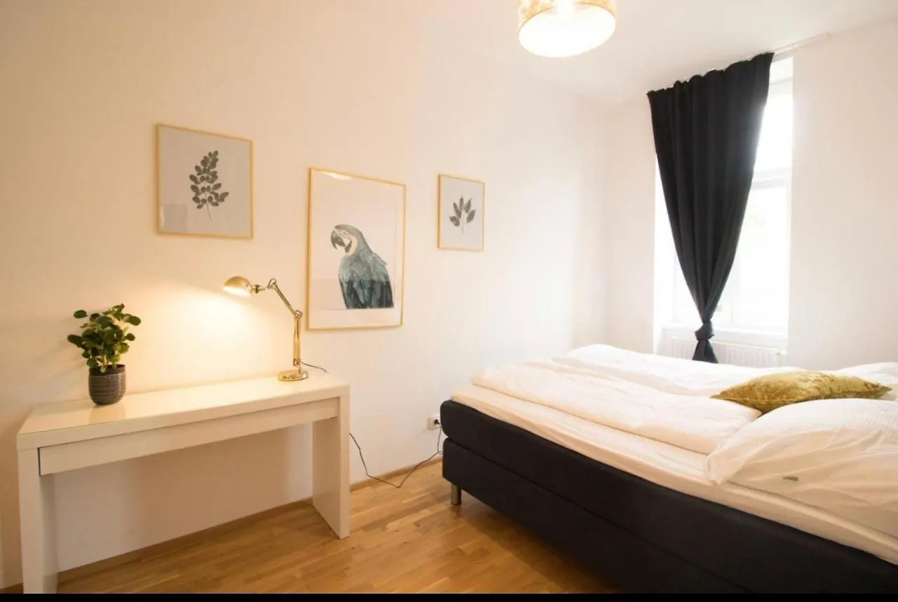 Gemuetliches Stadtnest L Lf16 Vienna 0*,  Austria